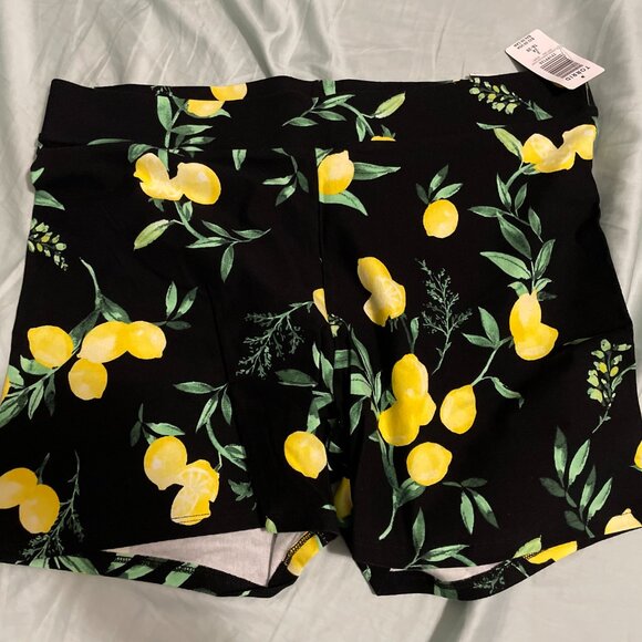 Torrid 5 Inch Signature Waist Bike Short - Picture 6 of 7